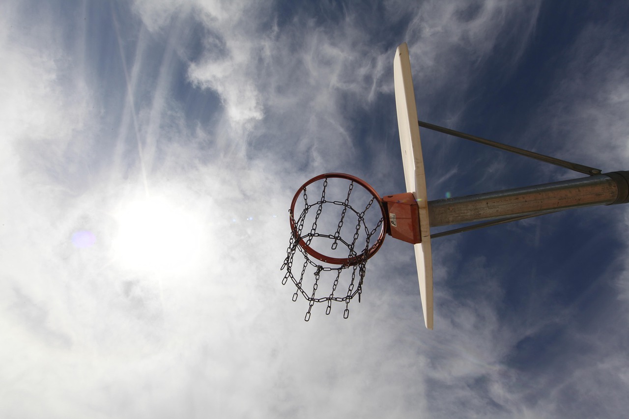 NBA今日骑士荣耀之战，热血直播，战场上的辉煌对决