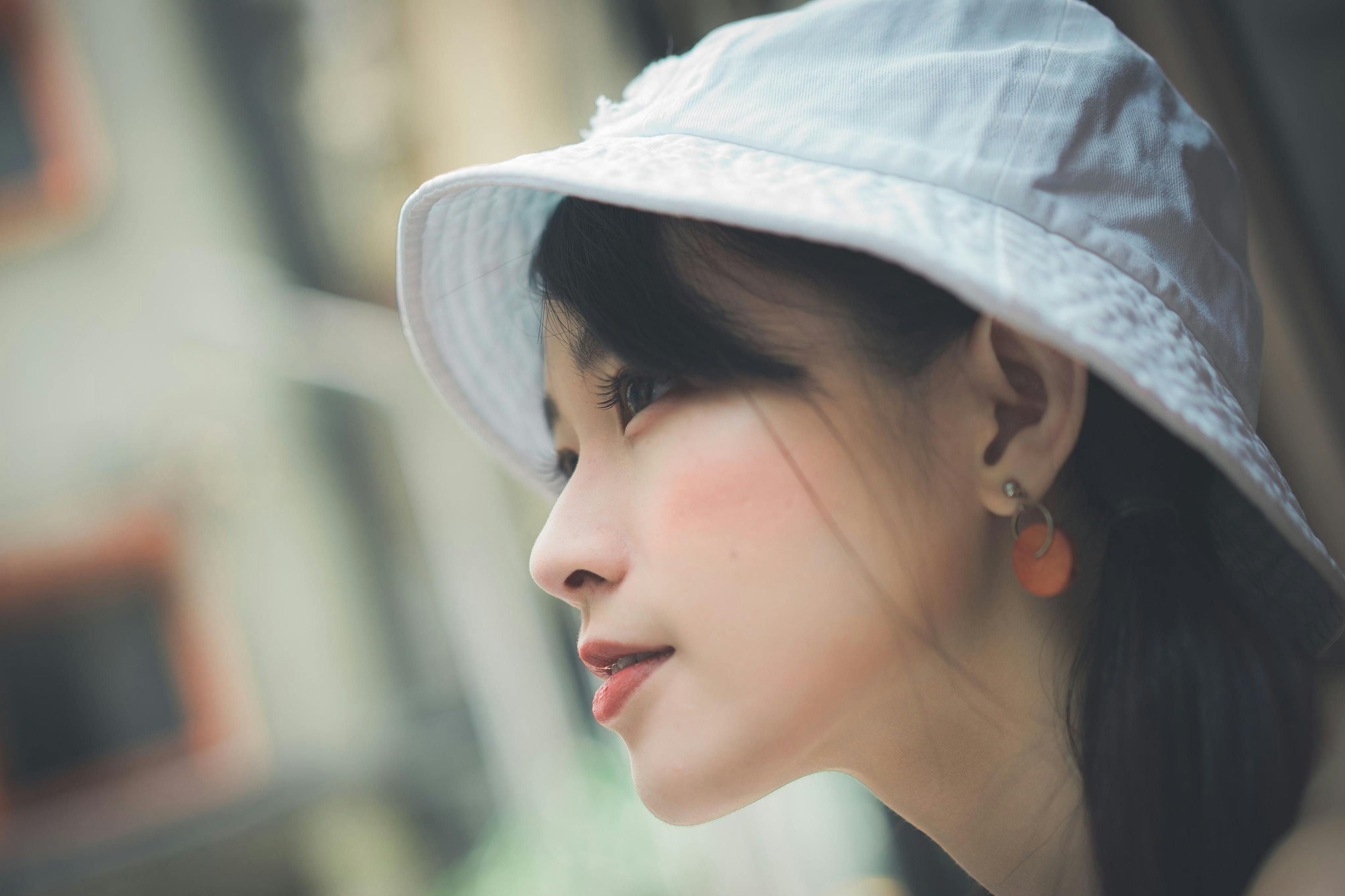 最新双眼皮整形技术，自然美丽双眼皮形态的塑造之道